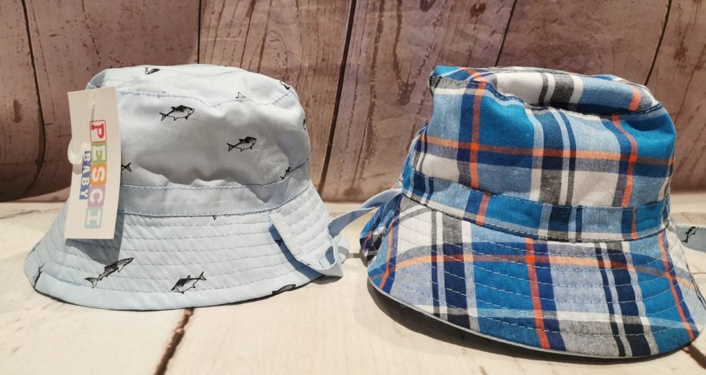 Boys shark-check hat