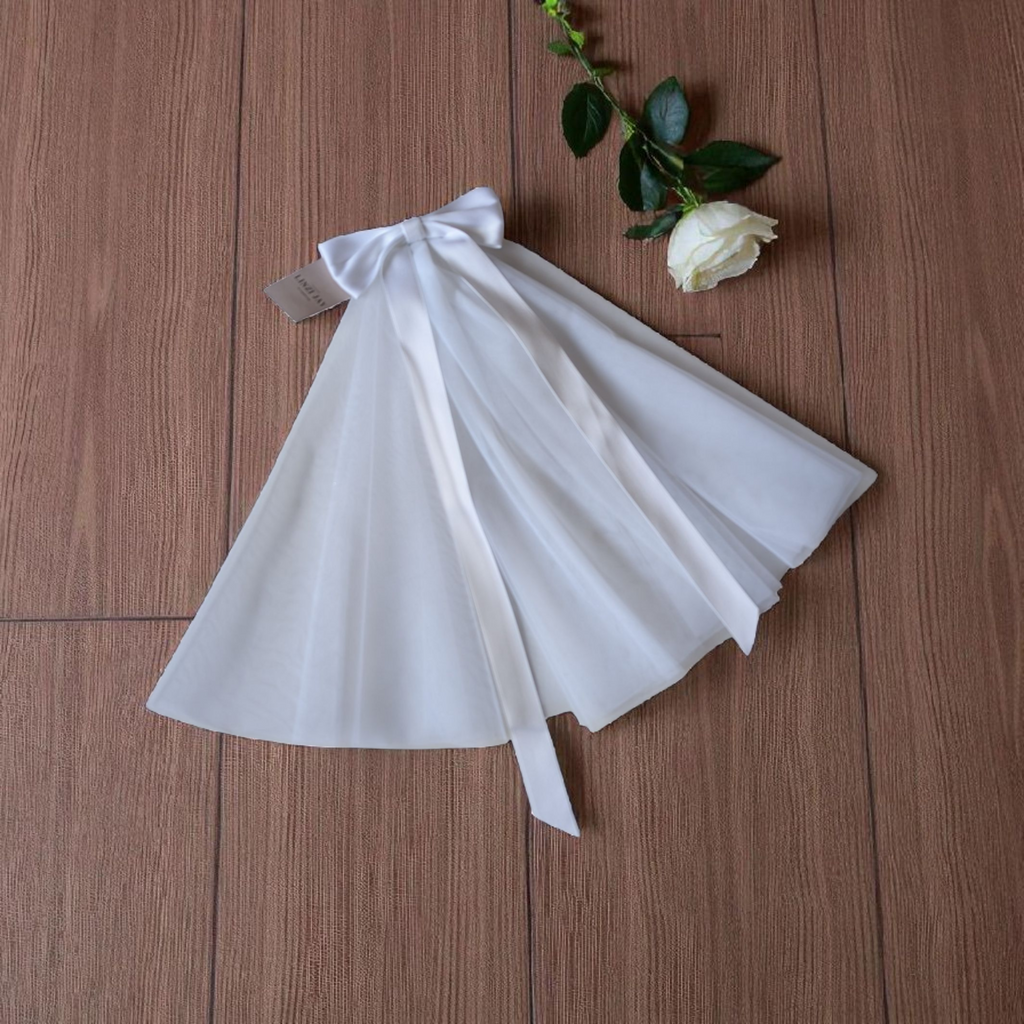 Linzi Jay white veil with satin bow and tails