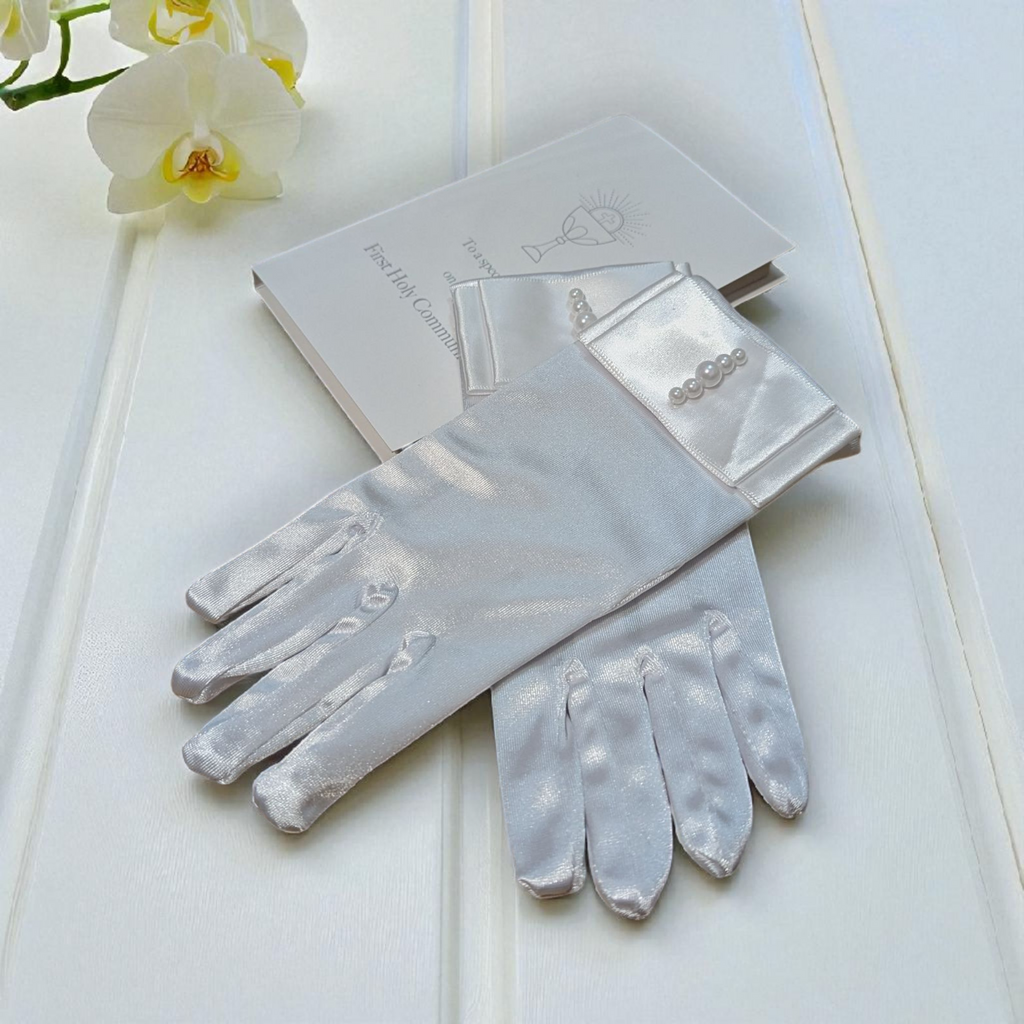 Linzi Jay pearl Holy communion gloves