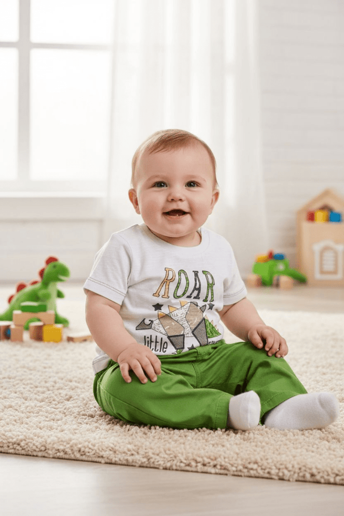 Newness green chino and tee