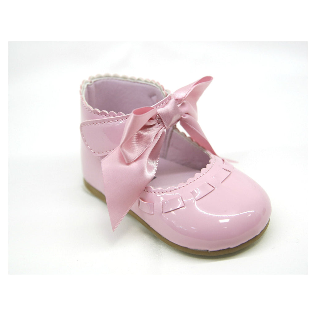 Toddler Spanish style pink bow shoes